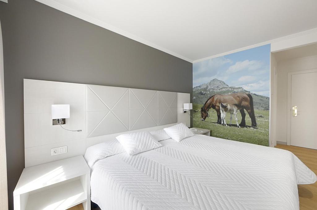Hotel Loiola アスペイティア エクステリア 写真