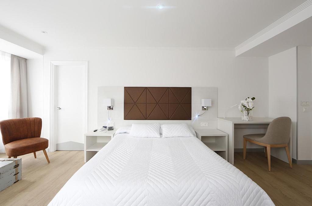 Hotel Loiola アスペイティア エクステリア 写真